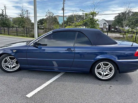 2005 BMW 330Ci Convertible 2D