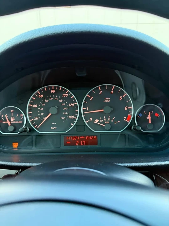2005 BMW E46 330i & 330Ci - Image 9 of 11
