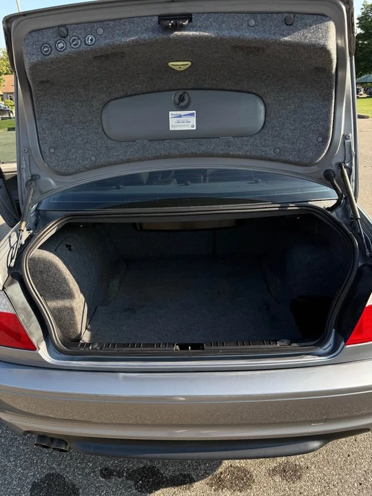 2005 BMW E46 330i & 330Ci - Image 14 of 15