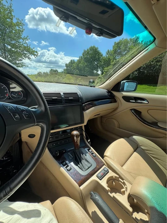 2005 BMW E46 330i & 330Ci - Image 9 of 14