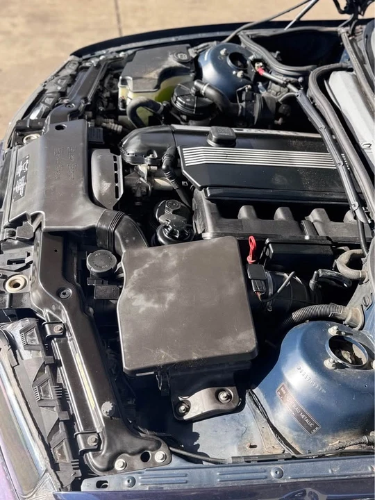 2005 BMW E46 330i & 330Ci - Image 14 of 14