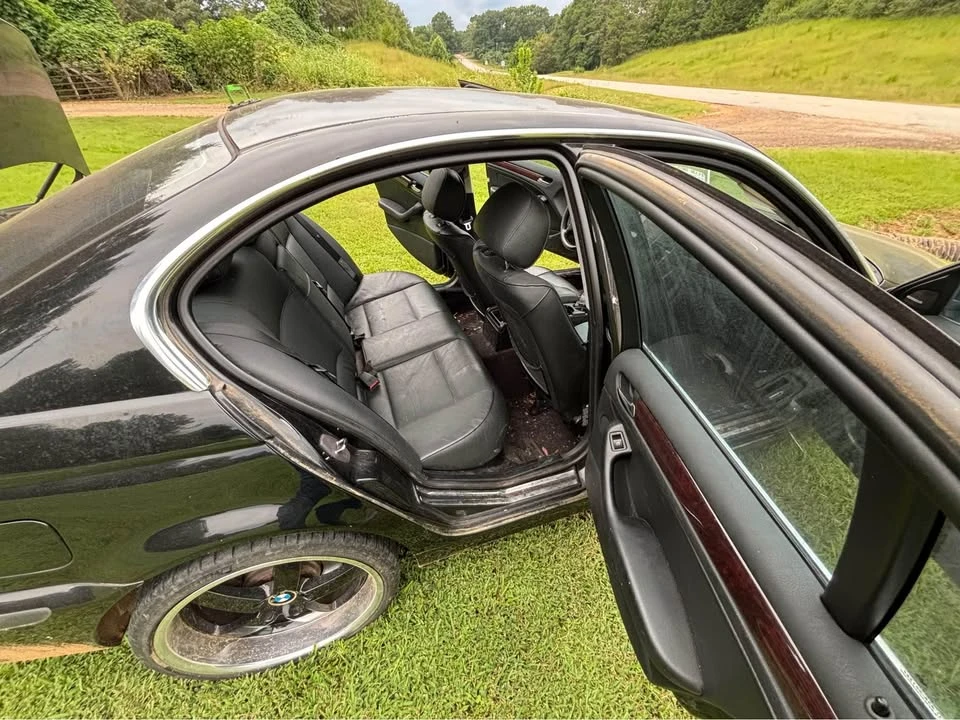 2005 BMW E46 330i & 330Ci - Image 9 of 14