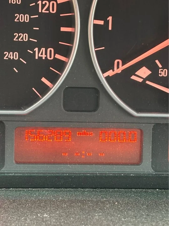 2005 BMW E46 330i & 330Ci - Image 4 of 14