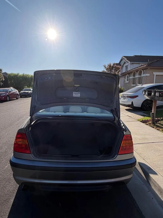 2005 BMW E46 330i & 330Ci - Image 5 of 14