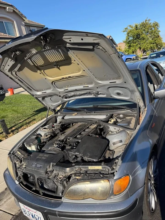 2005 BMW E46 330i & 330Ci - Image 8 of 14