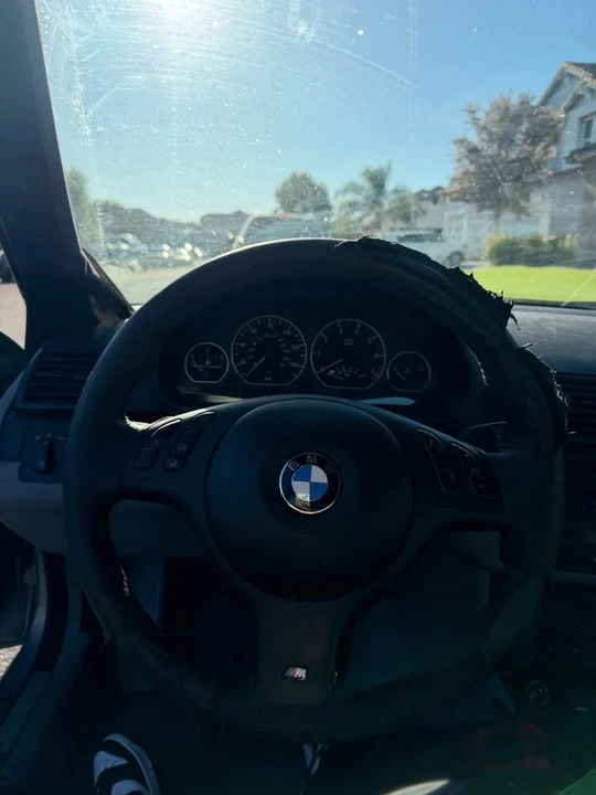 2005 BMW E46 330i & 330Ci - Image 13 of 14