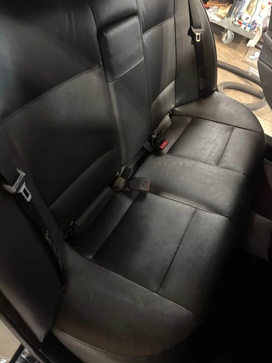 2005 BMW E46 330i & 330Ci - Image 5 of 5