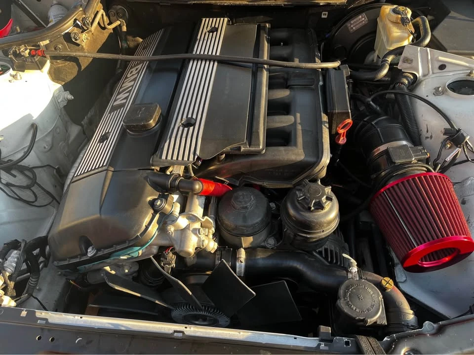 2005 BMW E46 330i & 330Ci - Image 2 of 5