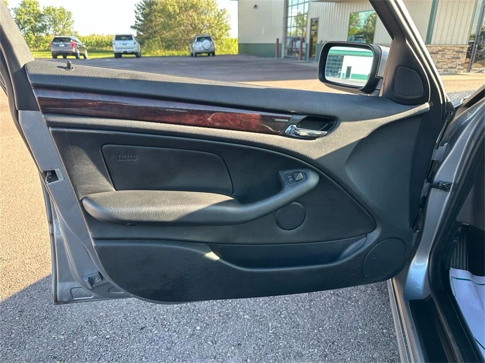 2005 BMW E46 3 Series - Image 11 of 31