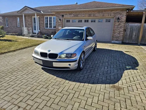 2005 BMW 325xi Sedan