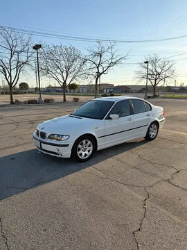 2005 BMW 325i Sedan