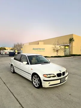 2005 BMW 325i Sedan
