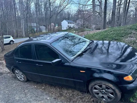 2005 BMW 325i Sedan