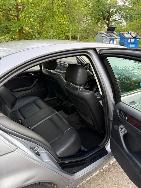 2005 BMW E46 3 Series - Image 11 of 16