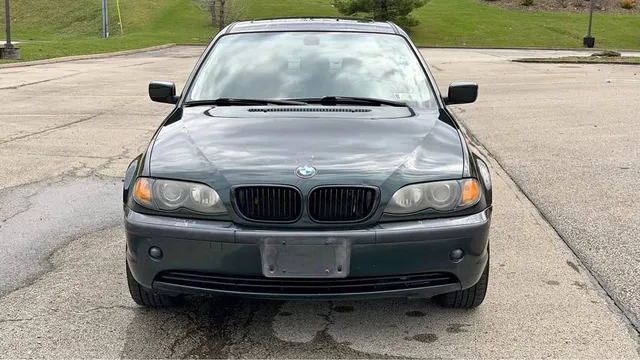 2005 BMW 3 Series 325xi Sedan