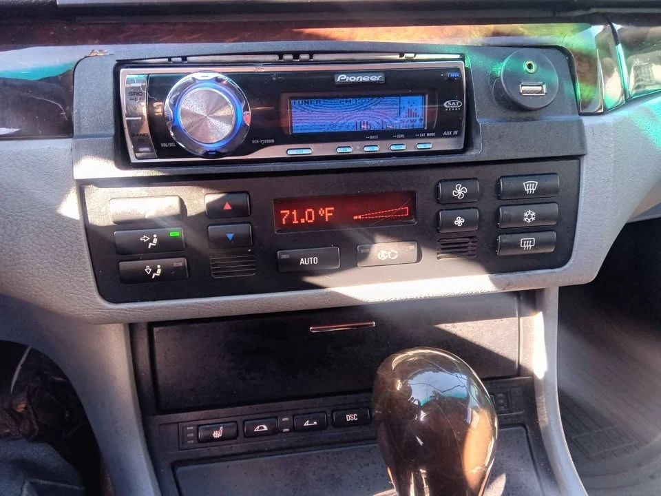2005 BMW E46 330i & 330Ci - Image 8 of 9