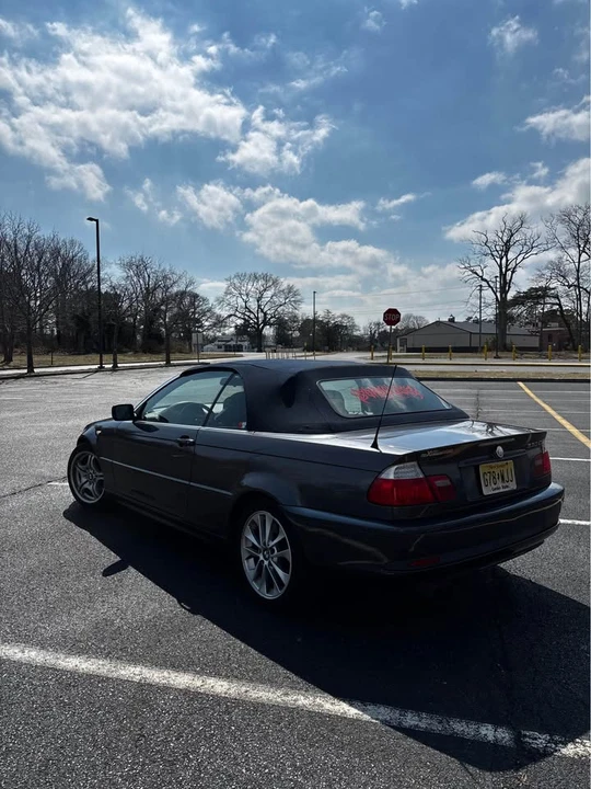 2005 BMW E46 330i & 330Ci - Image 8 of 16