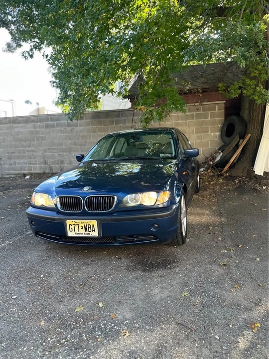 2005 BMW E46 330i & 330Ci - Image 2 of 5