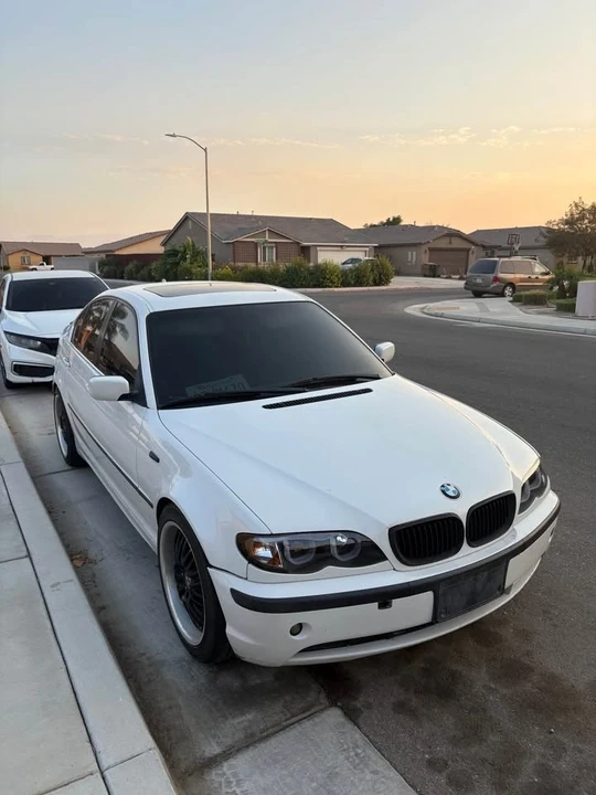 2005 BMW E46 330i & 330Ci - Image 4 of 6