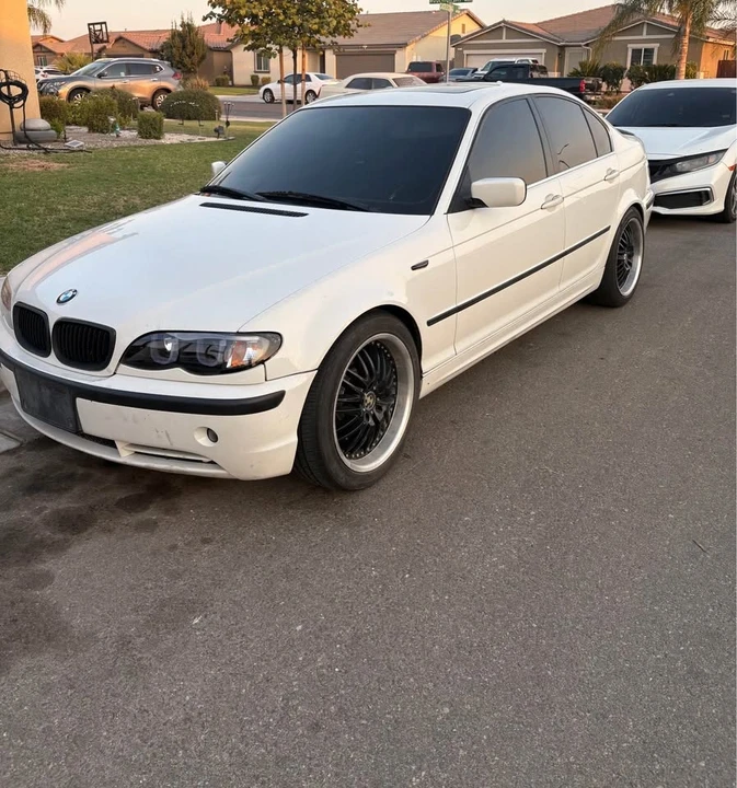2005 BMW E46 330i & 330Ci - Image 3 of 6