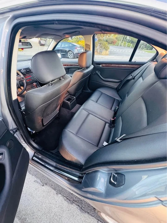 2003 BMW E46 330i & 330Ci - Image 11 of 11