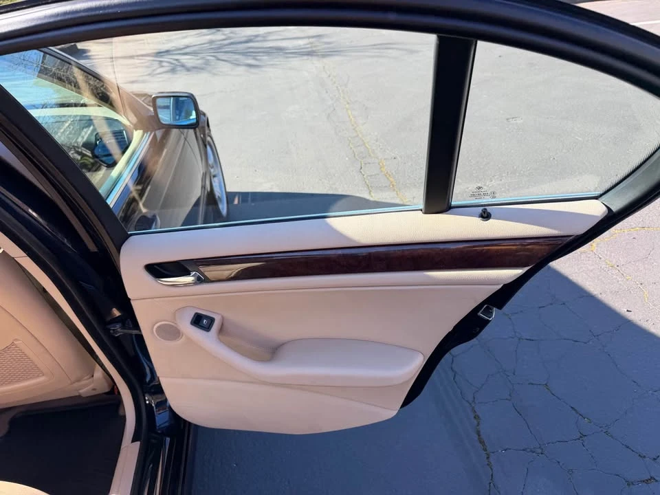 2005 BMW E46 330i & 330Ci - Image 7 of 9