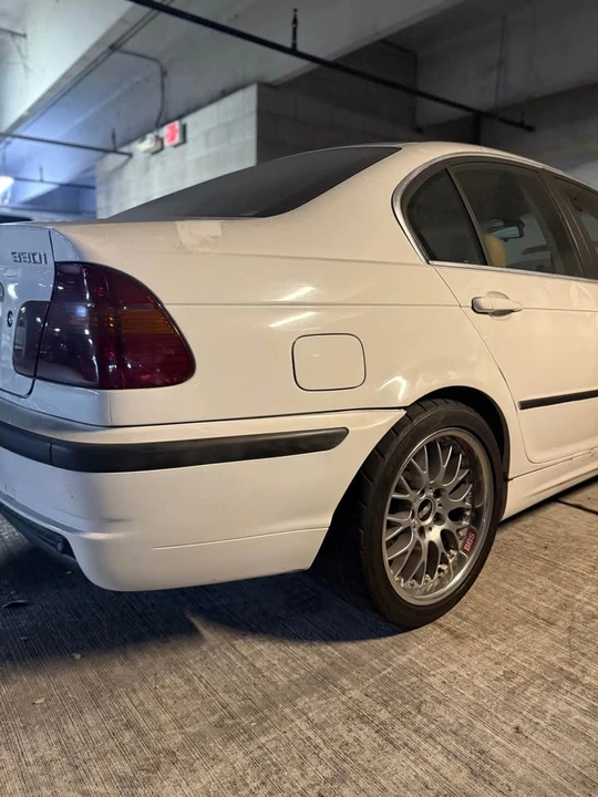 2005 BMW E46 330i & 330Ci - Image 3 of 7