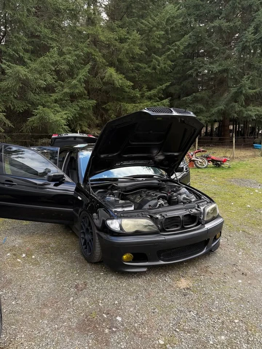 2005 BMW E46 330i & 330Ci - Image 11 of 12