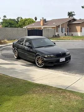 2005 BMW 330i Sedan