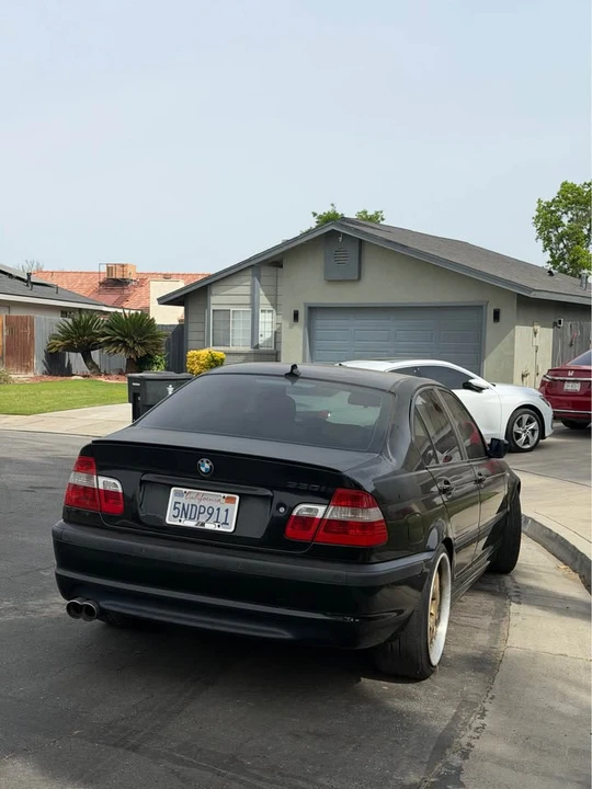 2005 BMW E46 330i & 330Ci - Image 2 of 10