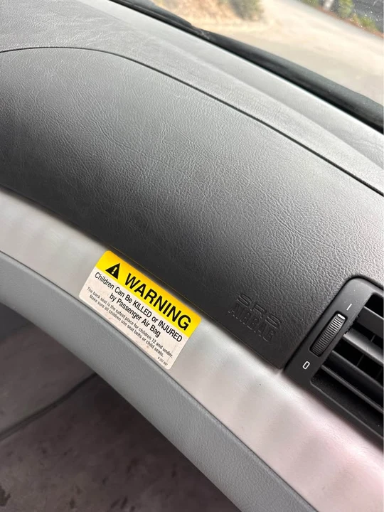 2005 BMW E46 330i & 330Ci - Image 14 of 16