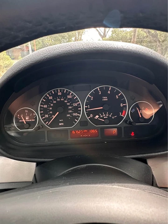 2005 BMW E46 330i & 330Ci - Image 13 of 16