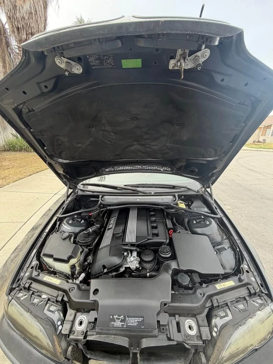 2005 BMW E46 330i & 330Ci - Image 5 of 10