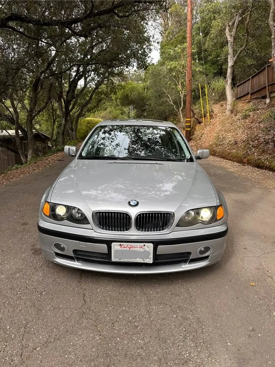 2005 BMW E46 330i & 330Ci - Image 2 of 16