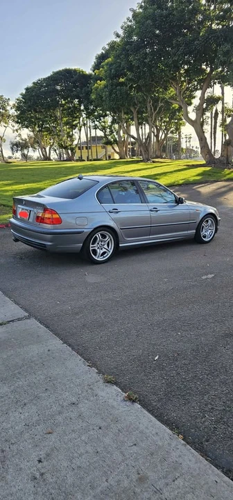 2005 BMW E46 330i & 330Ci - Image 3 of 10