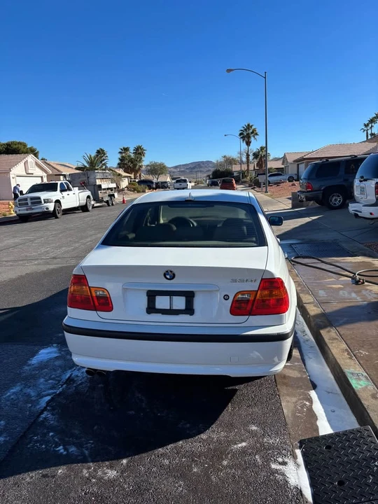 2005 BMW E46 330i & 330Ci - Image 3 of 6