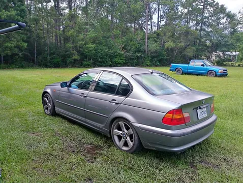2005 BMW 325i