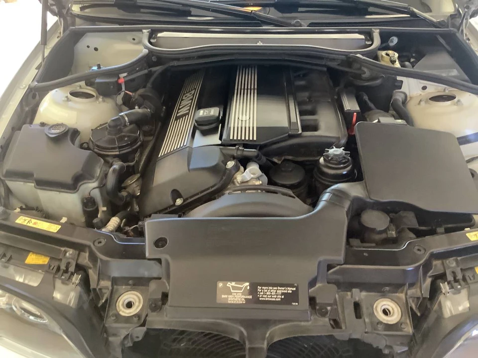 2005 BMW E46 330i & 330Ci - Image 9 of 22
