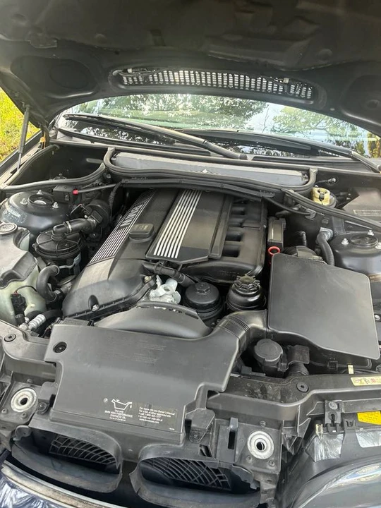 2005 BMW E46 330i & 330Ci - Image 7 of 9