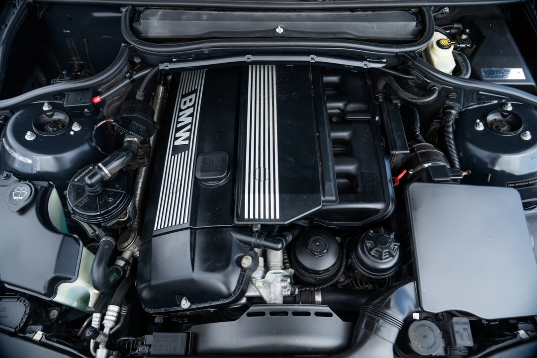 2005 BMW E46 330i & 330Ci - Image 6 of 6