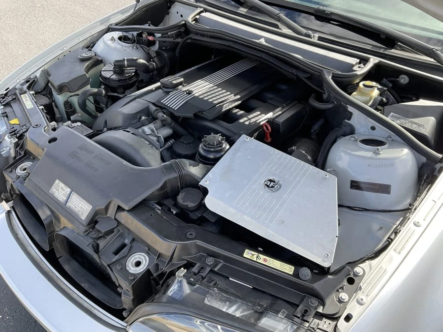 2005 BMW E46 330i & 330Ci - Image 10 of 14