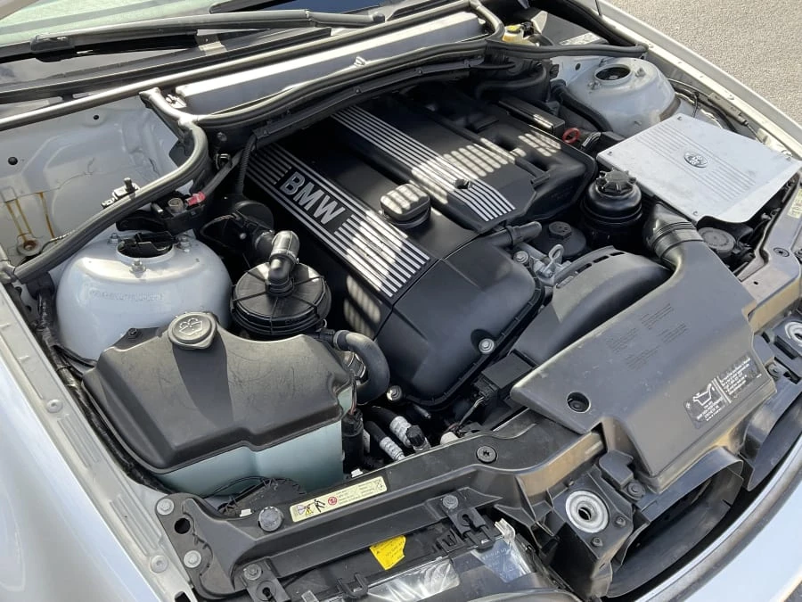 2005 BMW E46 330i & 330Ci - Image 11 of 14