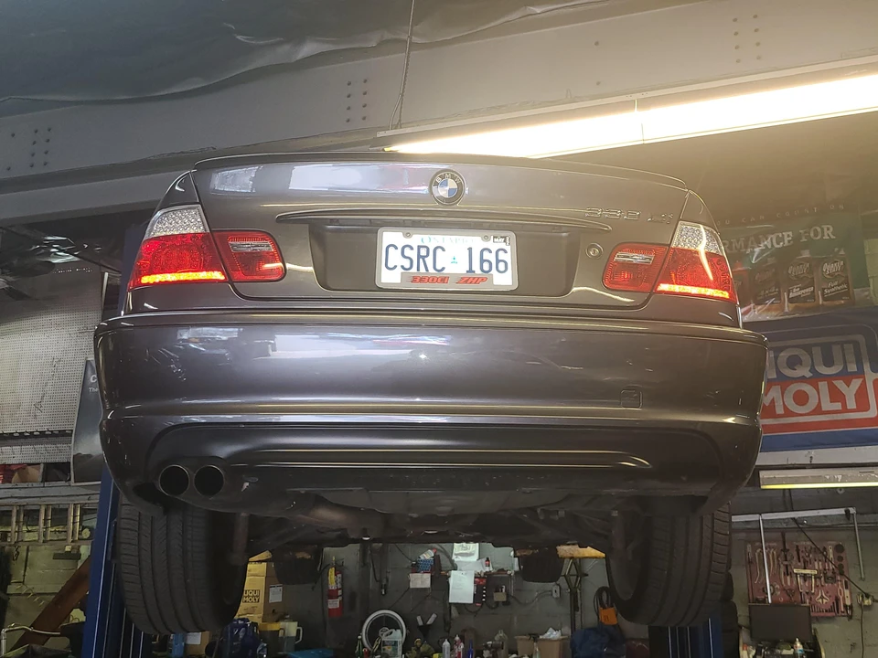 2005 BMW E46 330i & 330Ci - Image 26 of 31