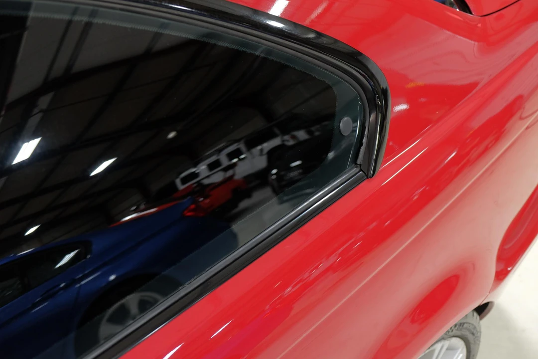 2005 BMW E46 330i & 330Ci - Image 26 of 31