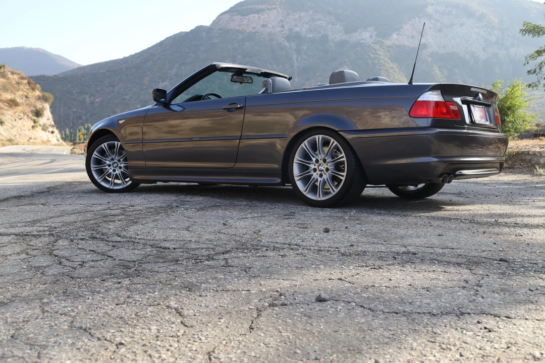 2005 BMW E46 330i & 330Ci - Image 7 of 31