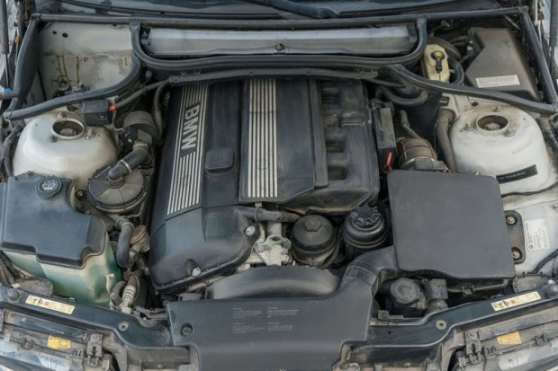 2005 BMW E46 330i & 330Ci - Image 6 of 7