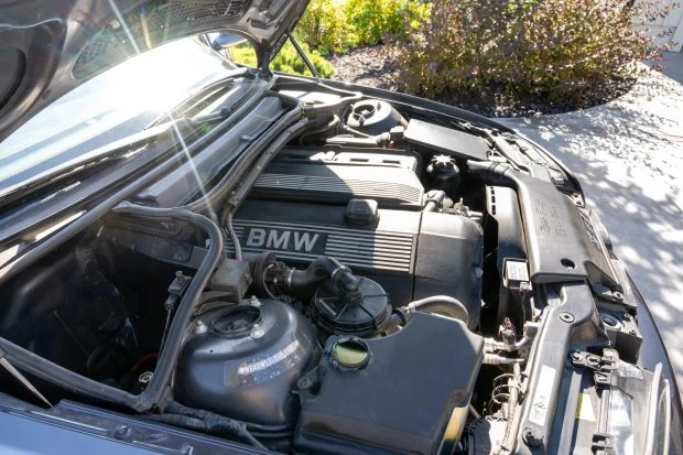 2005 BMW E46 330i & 330Ci - Image 6 of 7