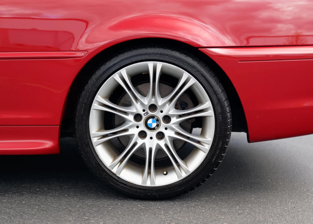 2005 BMW E46 330i & 330Ci - Image 24 of 31