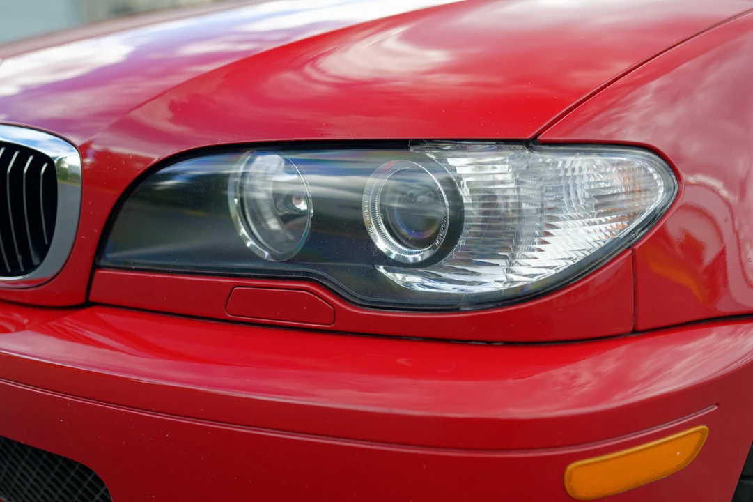 2005 BMW E46 330i & 330Ci - Image 14 of 31