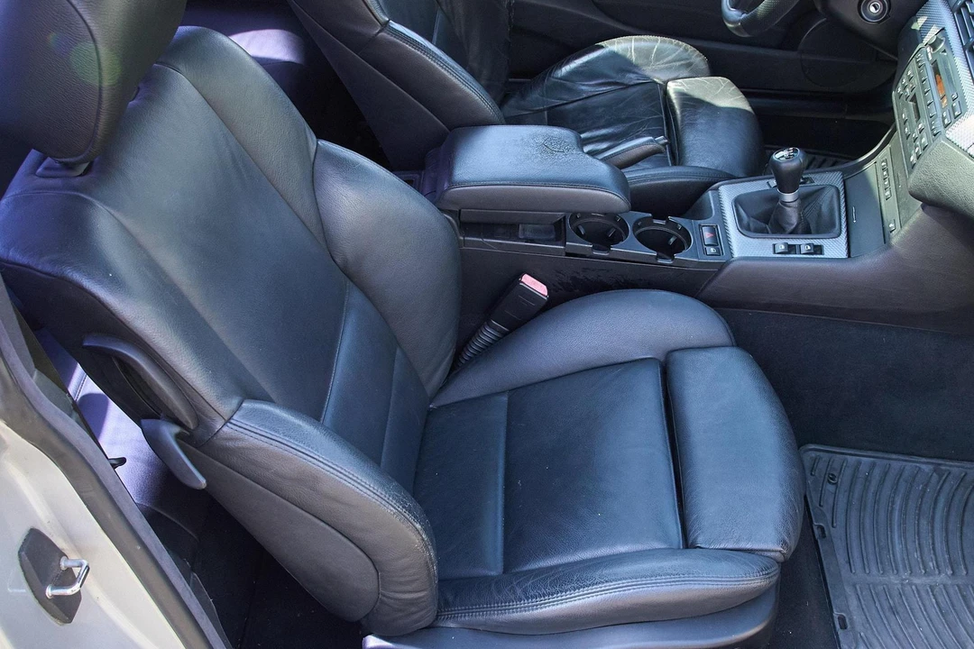2005 BMW E46 330i & 330Ci - Image 26 of 31